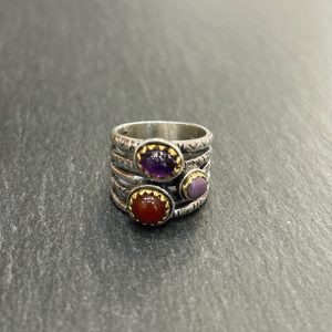 Bague J917 Améthyste / Charoite / Cornaline