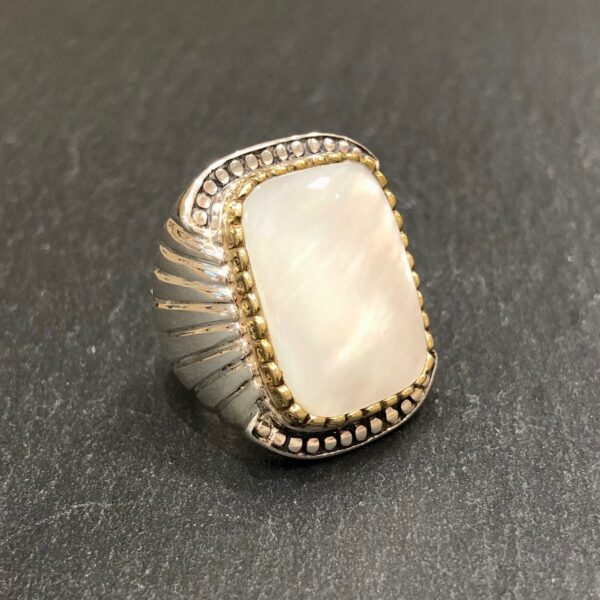 Bague J819 Nacre