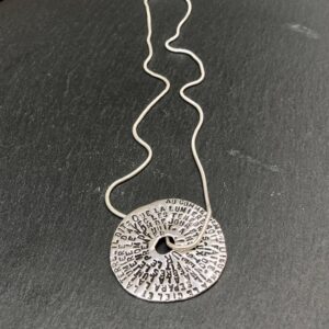 Collier Genèse