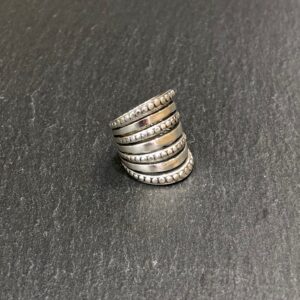 Bague J841