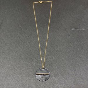 Collier Médaille fil d'or noir
