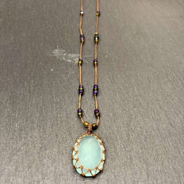 Collier Tibetan Calcedoine
