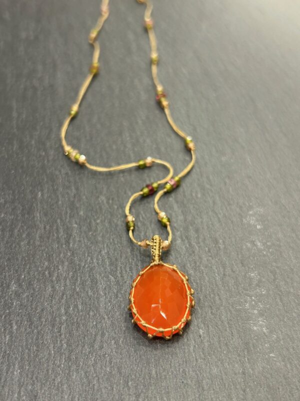 Collier TIBETAN Onyx orange