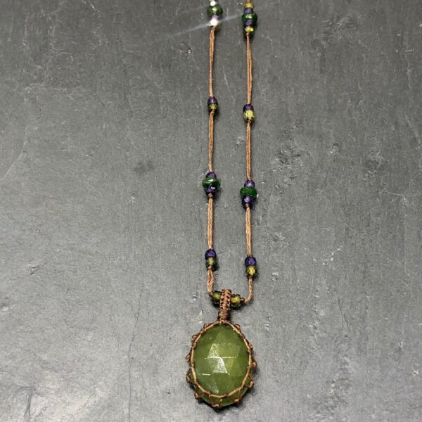 Collier Tibetan Vésuvianite