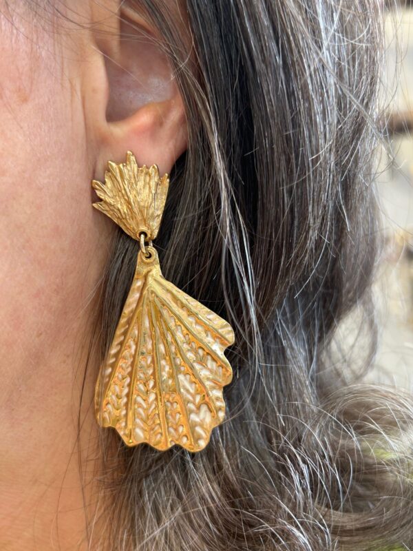 Boucles d'oreilles SHELL dorée – Image 3