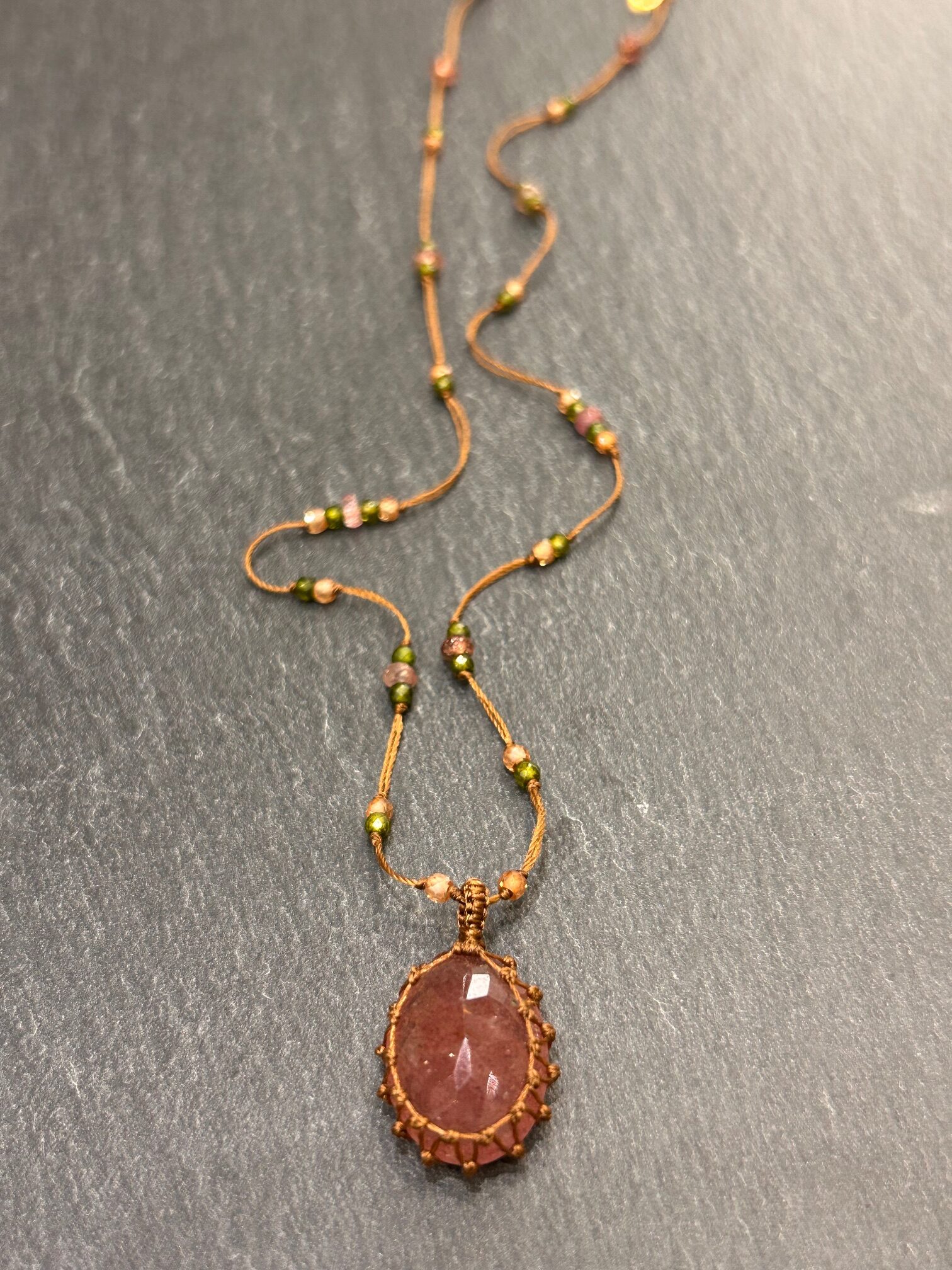 COLLIER TIBETAN QUARTZ ROSE - ASTREE