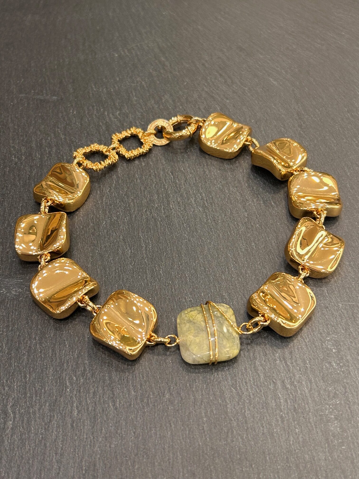 COLLIER SQUARE RAINBOW VESONITE - ASTREE