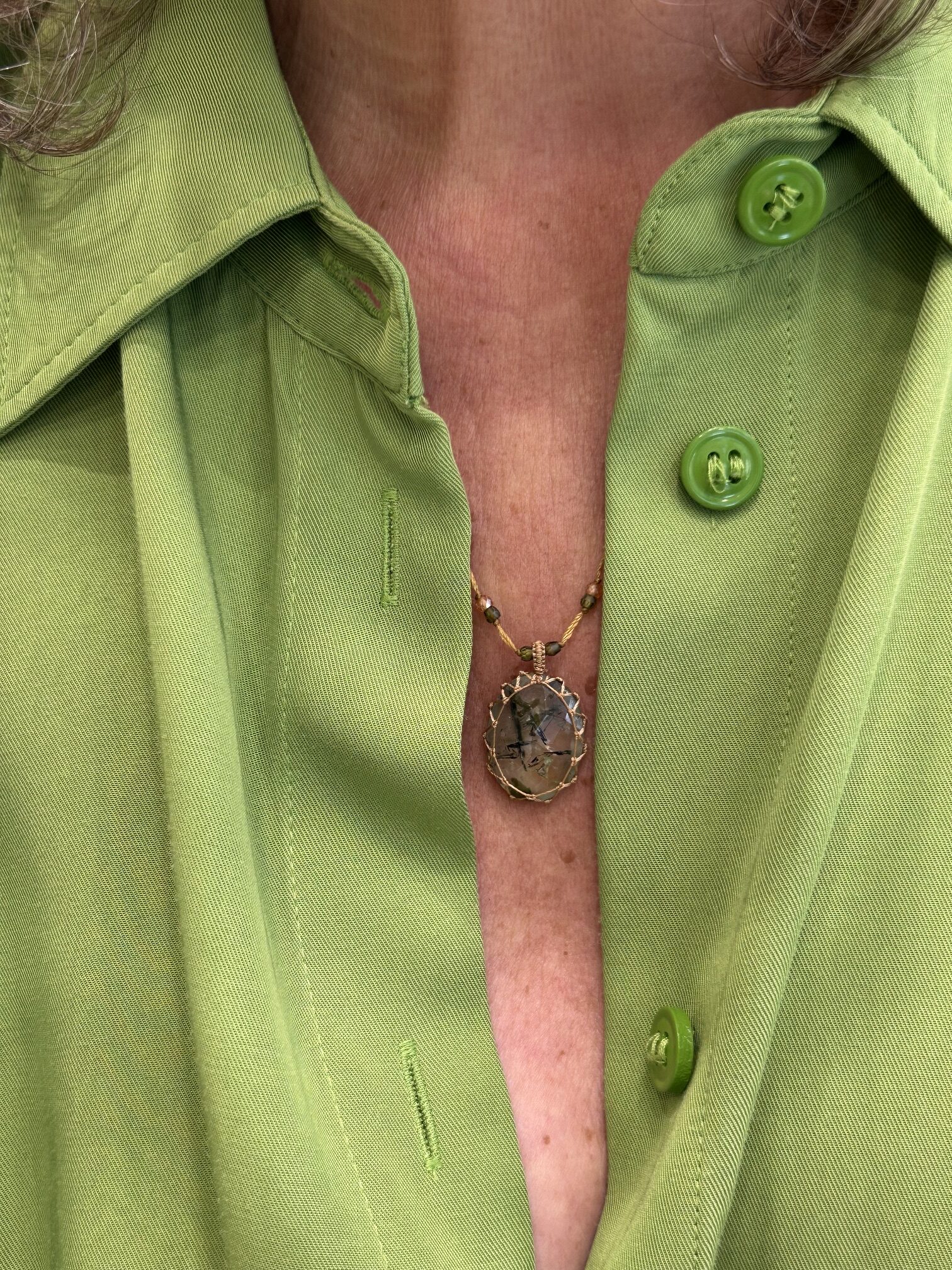 Collier TIBETAN Phrenite – Image 3