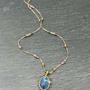 COLLIER TIBETAN CYANITE BLEUE - ASTREE
